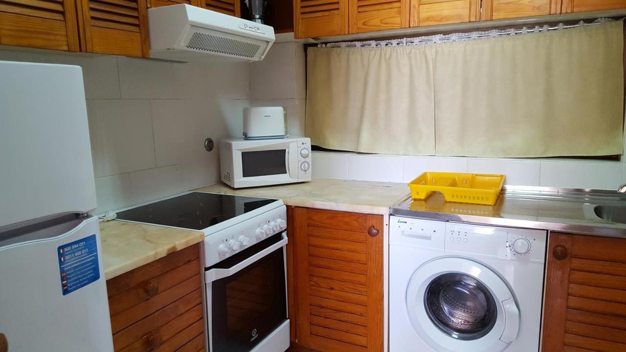 Albufeira, With Terrace, Views, 5 Min To Apartment Albufeira
